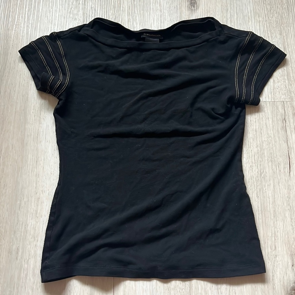 Black tee with cool stitching at the arms in size xs